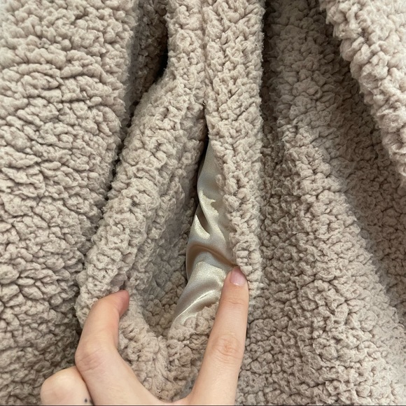 Teddy Jacket with Hood - Picture 6 of 6